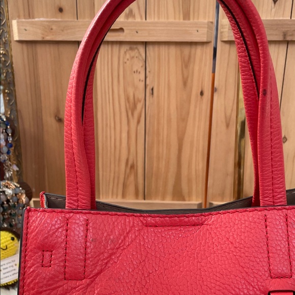 Banana Republic Elegant Red Leather Tote Bag - Picture 7 of 10